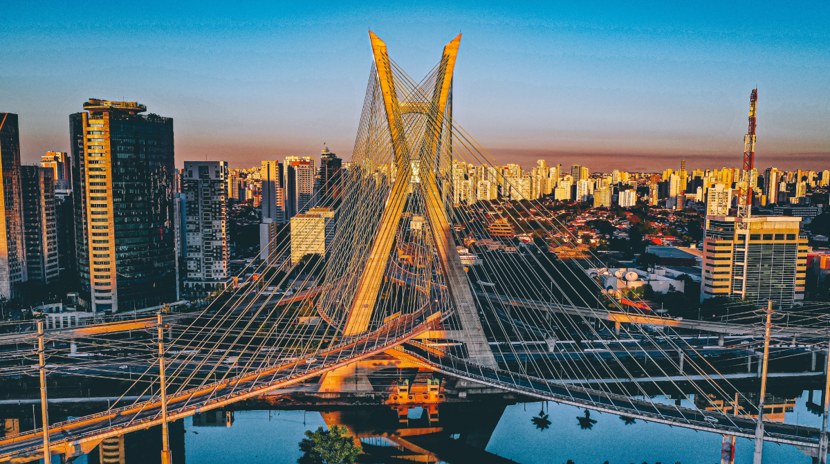 Foto da ponte estaiada em Sao Paulo